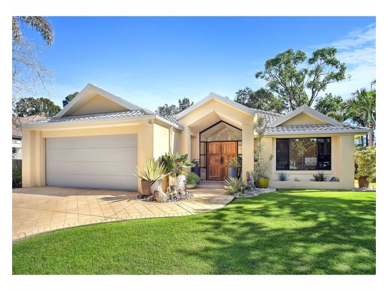42 Wattlebird Drive, Twin Waters QLD 4564