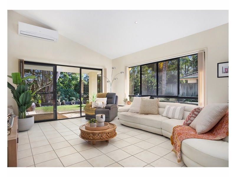 42 Wattlebird Drive, Twin Waters QLD 4564