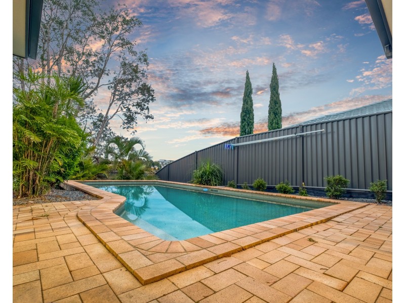 7 Tamarind Place, Twin Waters QLD 4564