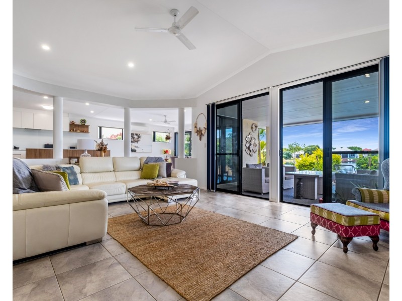 7 Tamarind Place, Twin Waters QLD 4564