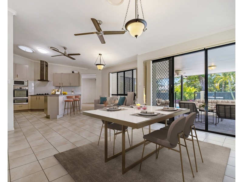 20 Cooloola Place, Twin Waters QLD 4564