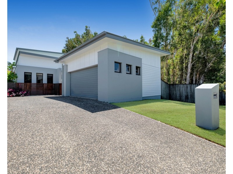 2/7 Deborah Close, Mudjimba QLD 4564
