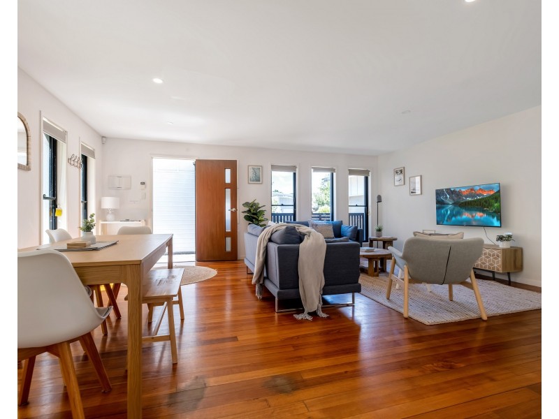 2/7 Deborah Close, Mudjimba QLD 4564