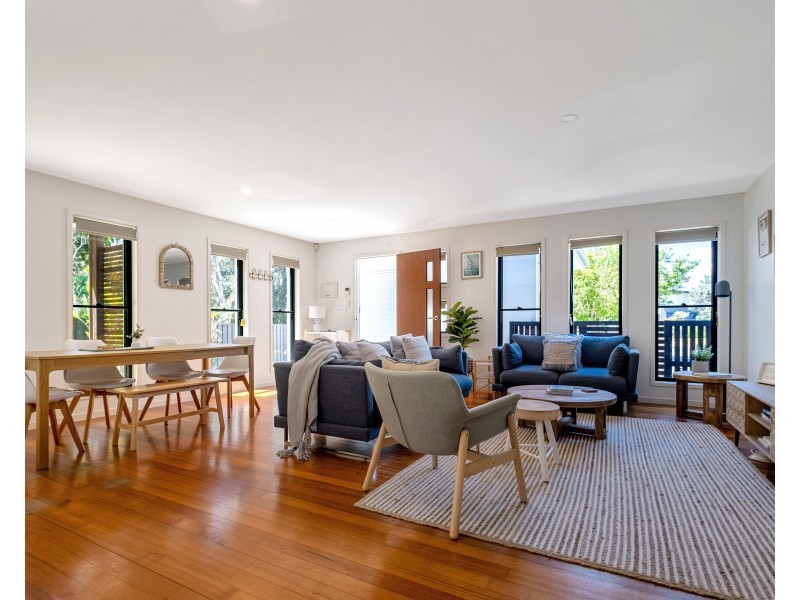 2/7 Deborah Close, Mudjimba QLD 4564