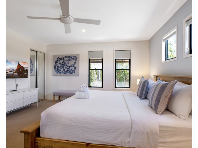 2/7 Deborah Close, Mudjimba QLD 4564