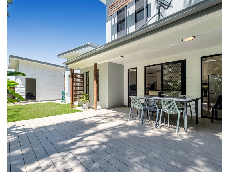 2/7 Deborah Close, Mudjimba QLD 4564