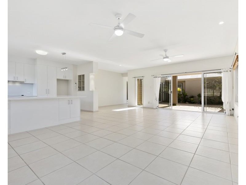5 Brushbox Circuit, Twin Waters QLD 4564