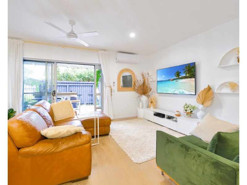 2/1A Regatta Boulevard, Wurtulla QLD 4575