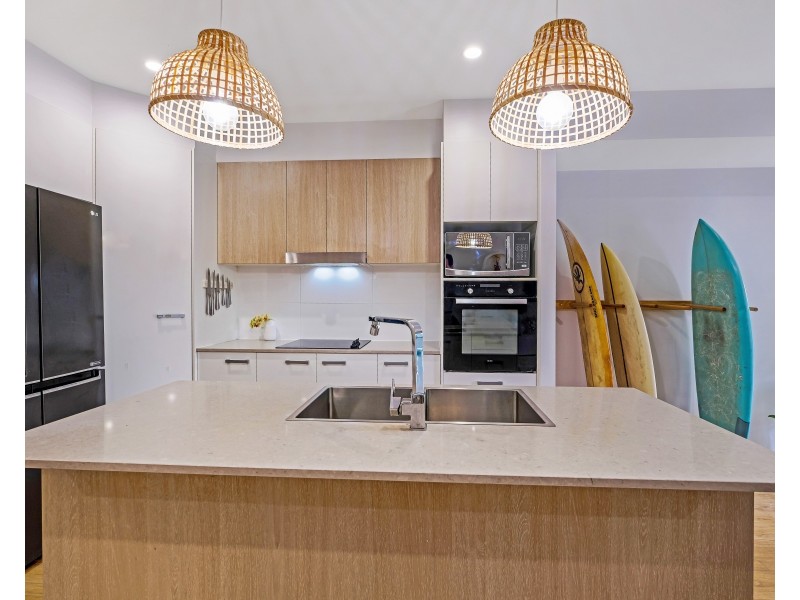 2/1A Regatta Boulevard, Wurtulla QLD 4575