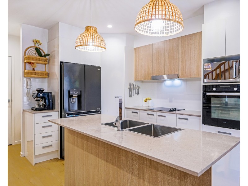 2/1A Regatta Boulevard, Wurtulla QLD 4575