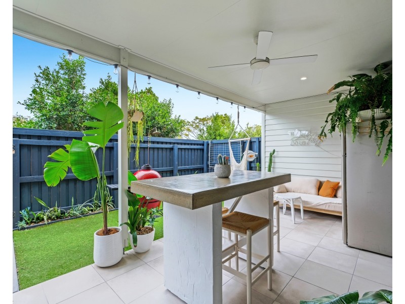 2/1A Regatta Boulevard, Wurtulla QLD 4575