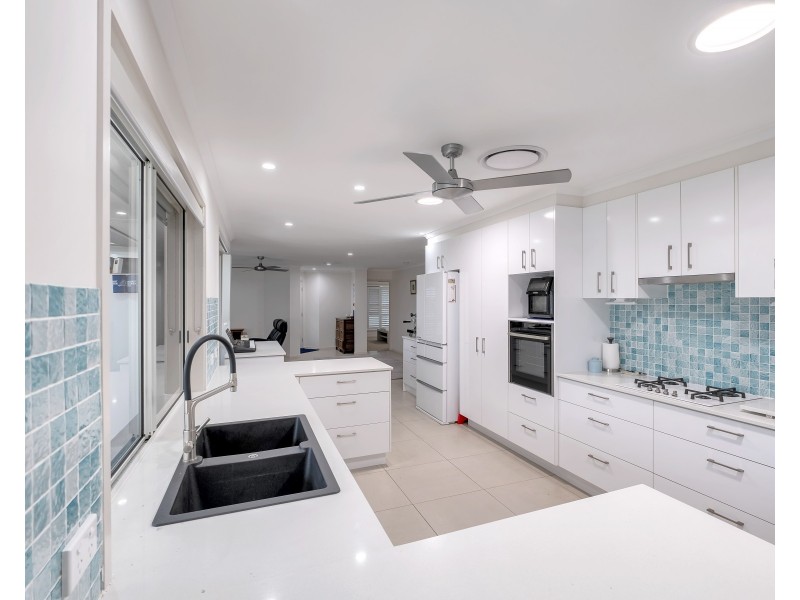 30 Satinash Place, Mudjimba QLD 4564