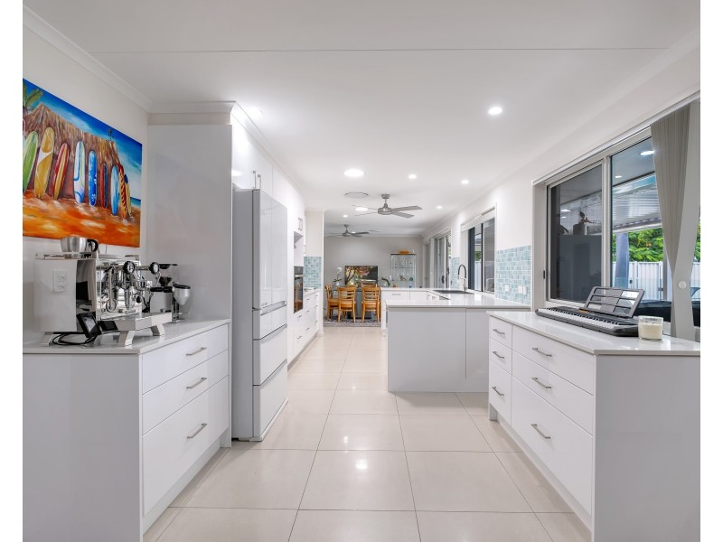 30 Satinash Place, Mudjimba QLD 4564