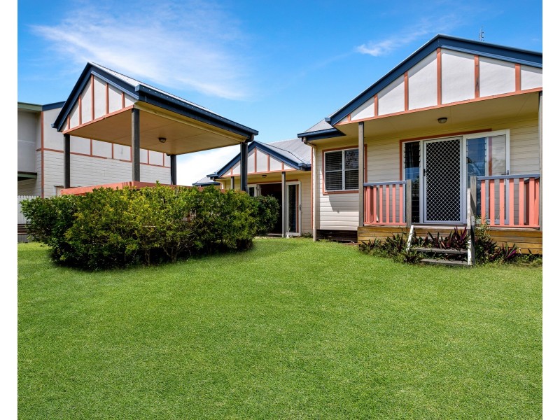 2a Lakedrive Crescent, Marcoola QLD 4564