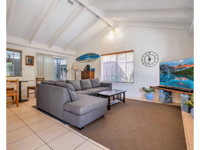 17 Taylor Street, Marcoola QLD 4564
