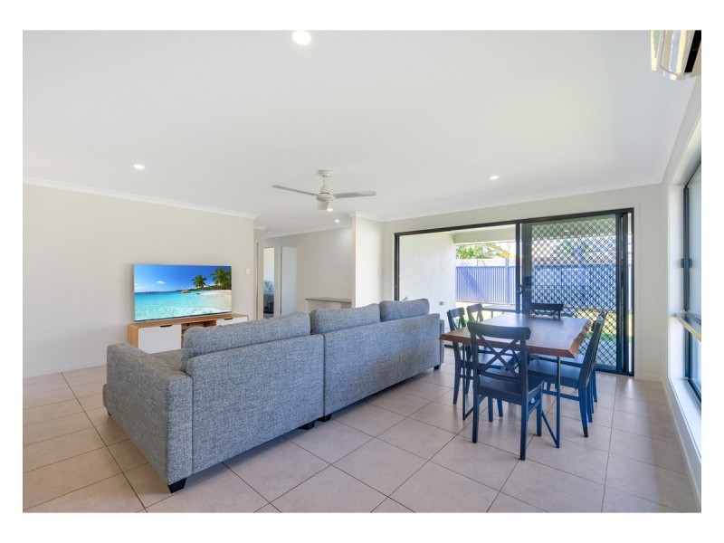1/37 Ruby Crescent, Meridan Plains QLD 4551