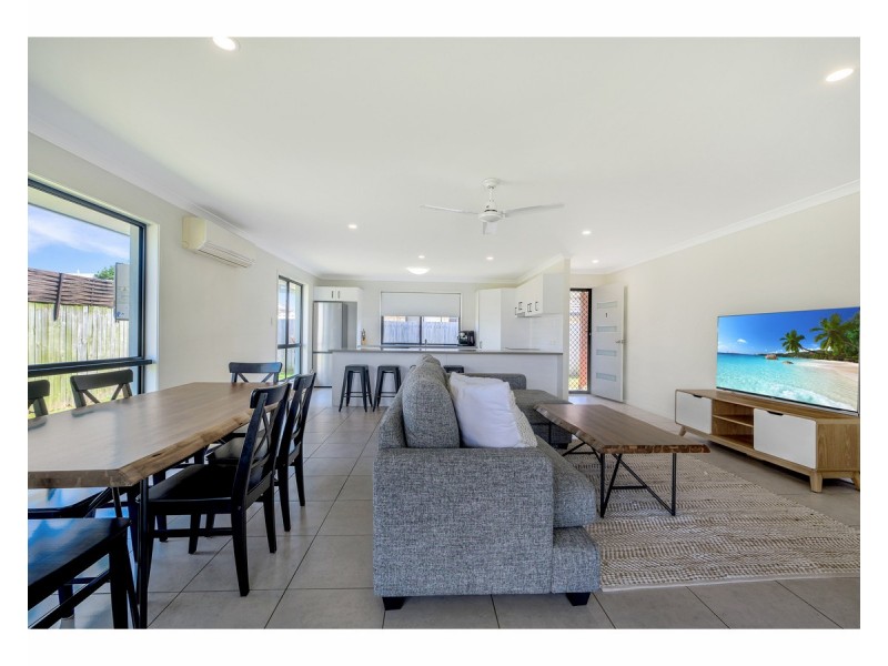 1/37 Ruby Crescent, Meridan Plains QLD 4551