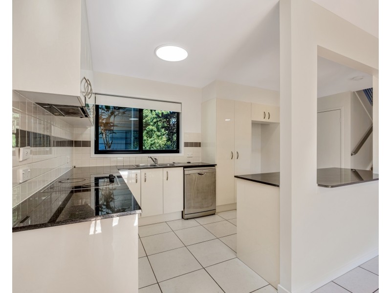 2/2 Hans Boysen Drive, Mudjimba QLD 4564