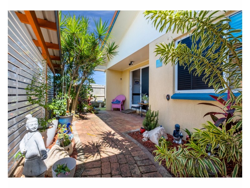 1/954-956 David Low Way, Marcoola QLD 4564