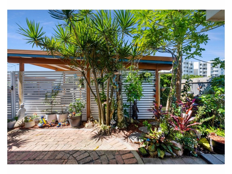 1/954-956 David Low Way, Marcoola QLD 4564