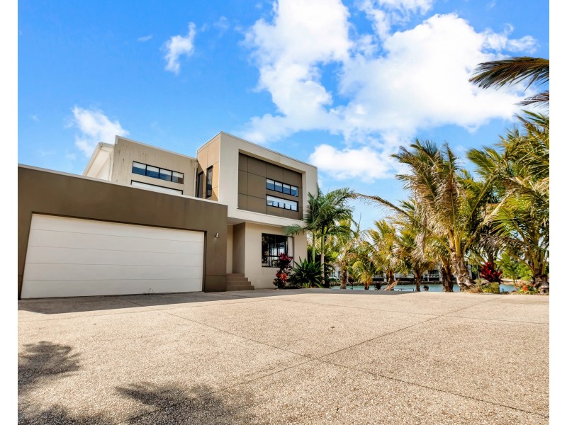 13 River Edge Court, Twin Waters QLD 4564