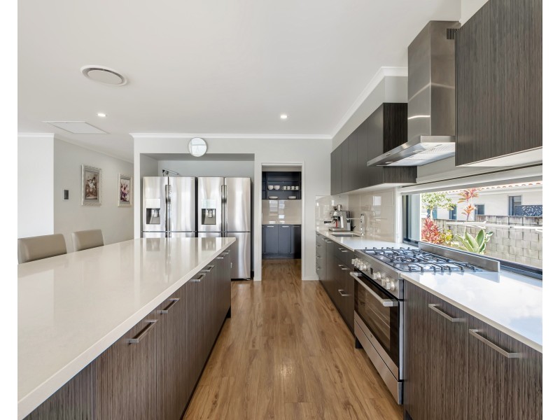 13 River Edge Court, Twin Waters QLD 4564