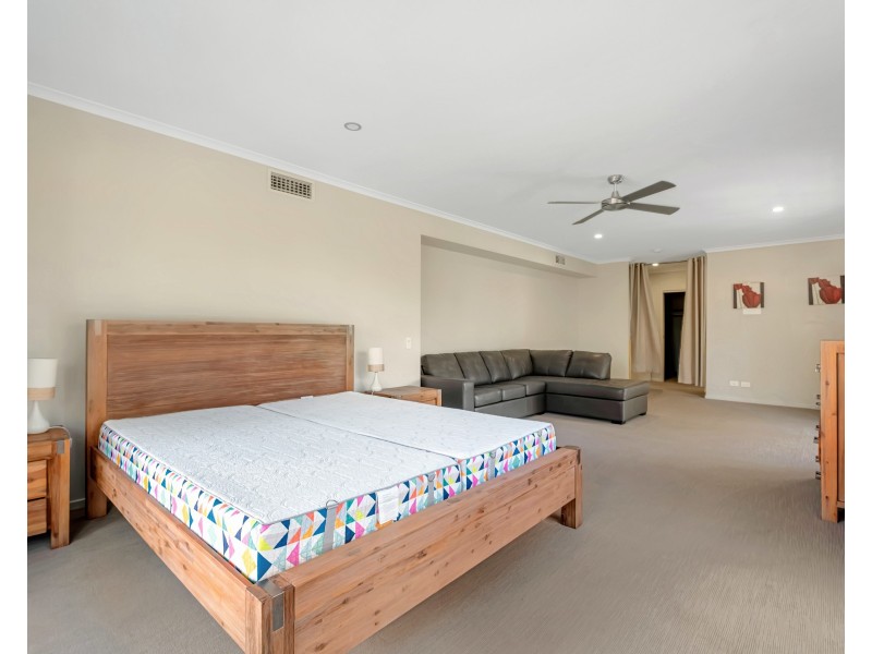 13 River Edge Court, Twin Waters QLD 4564