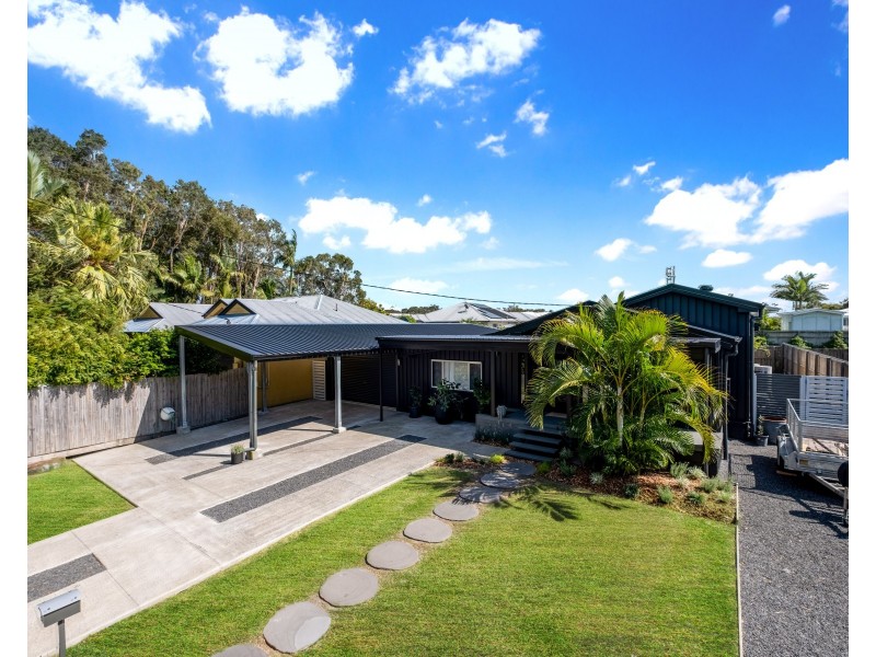 24 Sycamore Street, Mudjimba QLD 4564