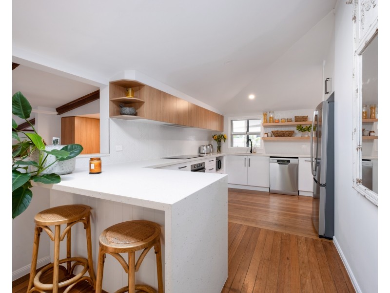 24 Sycamore Street, Mudjimba QLD 4564