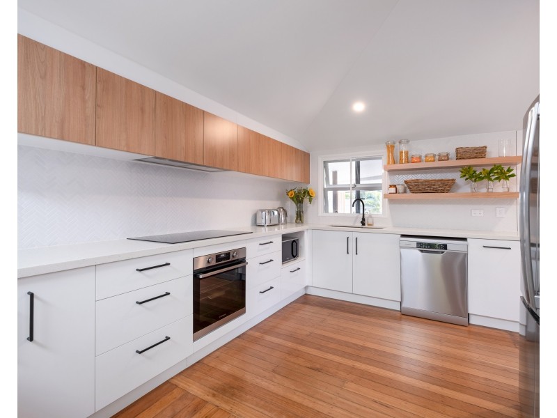 24 Sycamore Street, Mudjimba QLD 4564