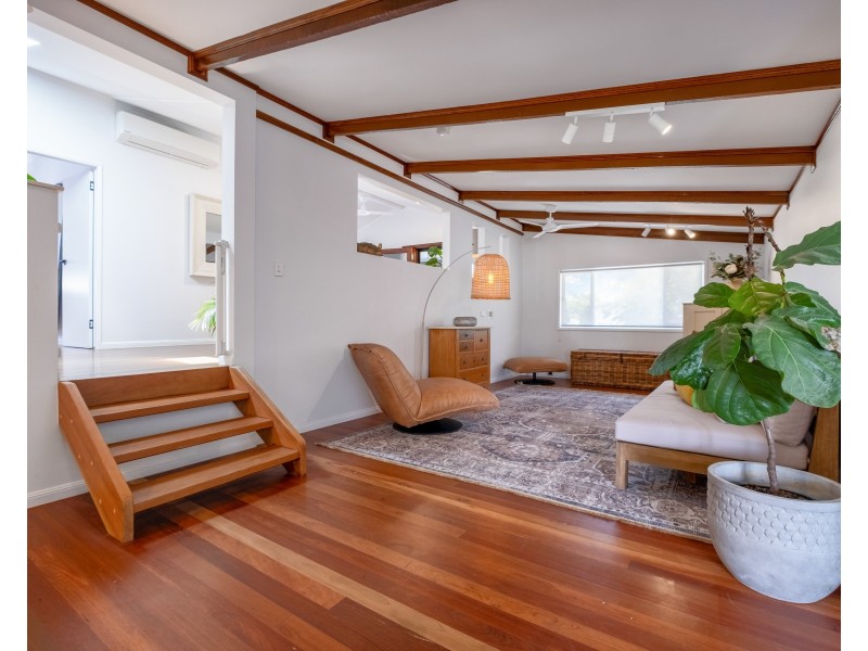 24 Sycamore Street, Mudjimba QLD 4564
