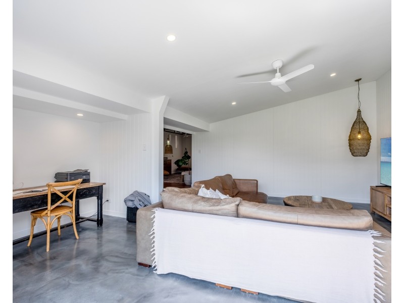 24 Sycamore Street, Mudjimba QLD 4564