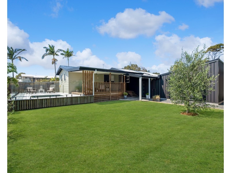 24 Sycamore Street, Mudjimba QLD 4564