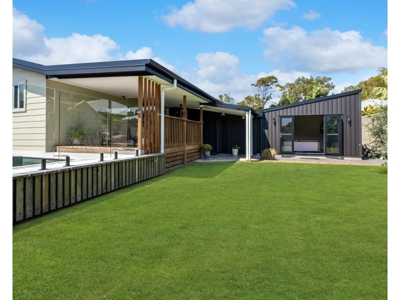 24 Sycamore Street, Mudjimba QLD 4564