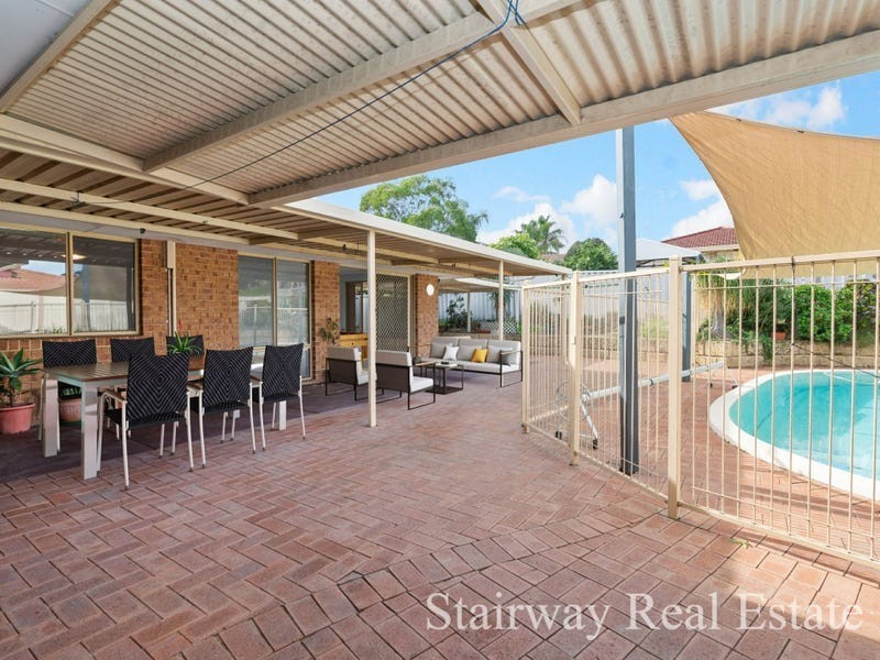 76 Westgate way, Marangaroo WA 6064