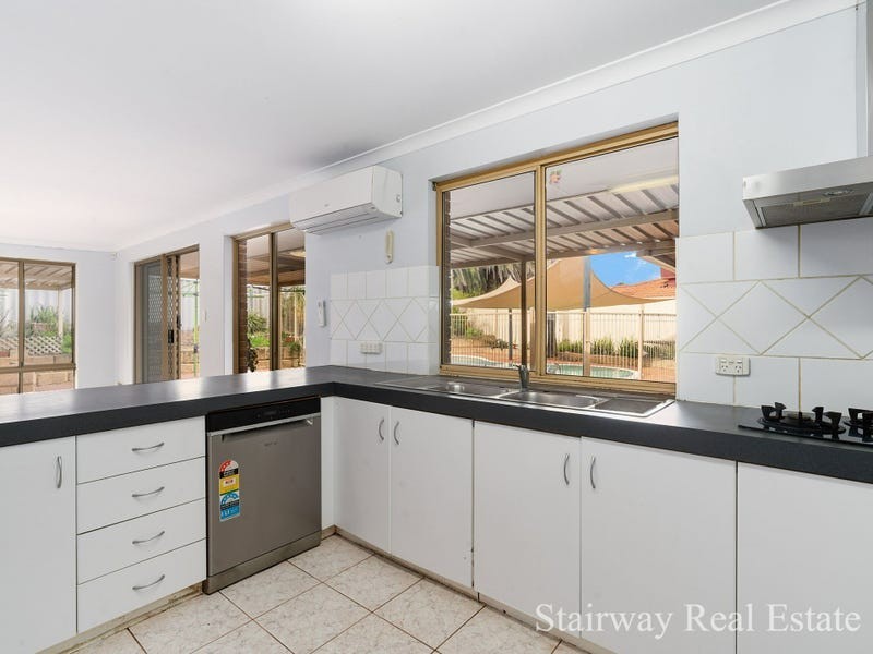 76 Westgate way, Marangaroo WA 6064