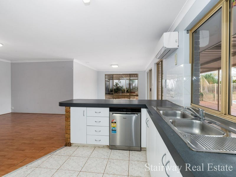 76 Westgate way, Marangaroo WA 6064