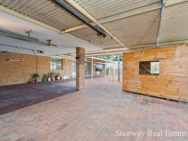 76 Westgate way, Marangaroo WA 6064