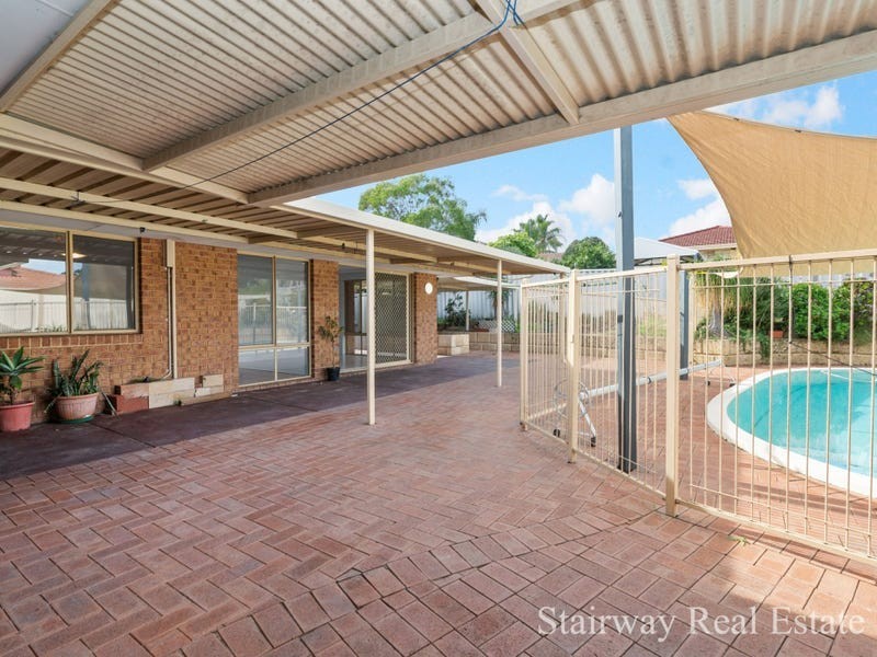 76 Westgate way, Marangaroo WA 6064