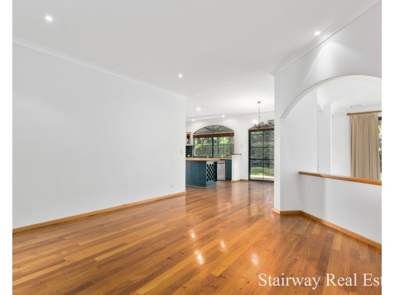 10 Illawarra Crescent, Canning Vale WA 6155