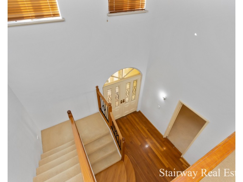 10 Illawarra Crescent, Canning Vale WA 6155