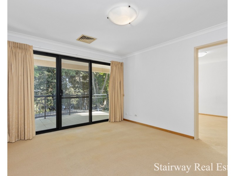 10 Illawarra Crescent, Canning Vale WA 6155