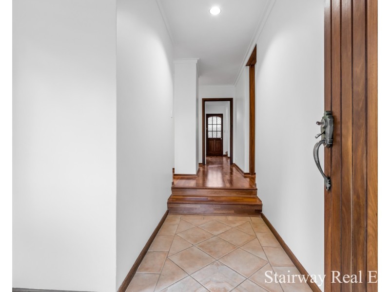 6 Avery Court, Booragoon WA 6154
