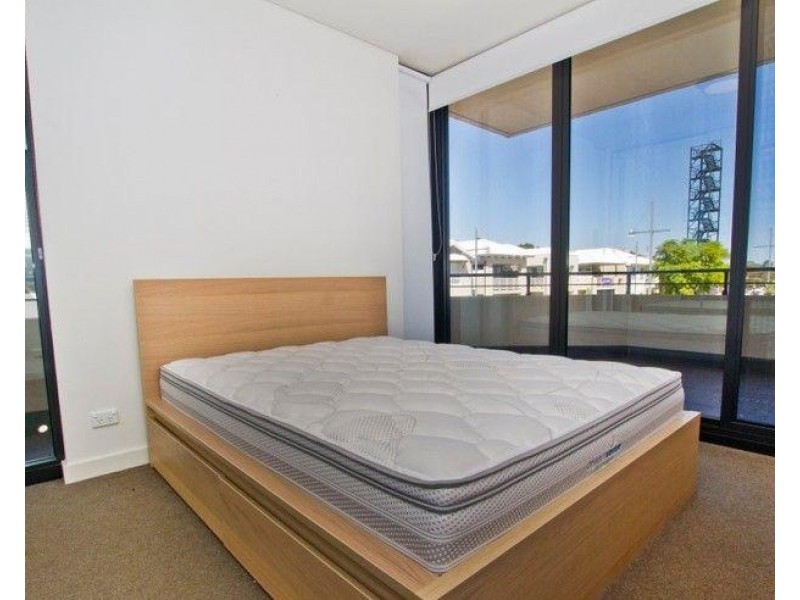 8/2 Marina Drive, Ascot WA 6104