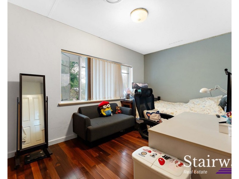 16 Leach Avenue, Riverton WA 6148