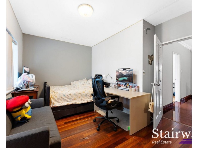 16 Leach Avenue, Riverton WA 6148