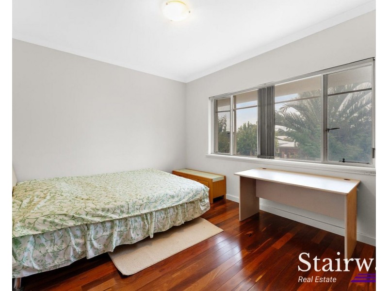 16 Leach Avenue, Riverton WA 6148