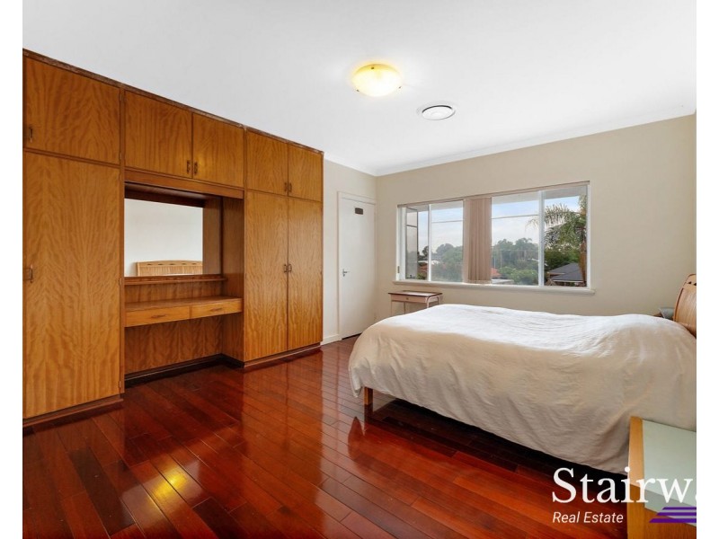 16 Leach Avenue, Riverton WA 6148