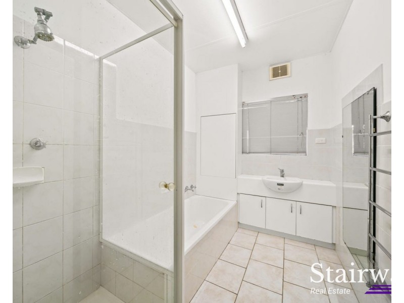 16 Leach Avenue, Riverton WA 6148