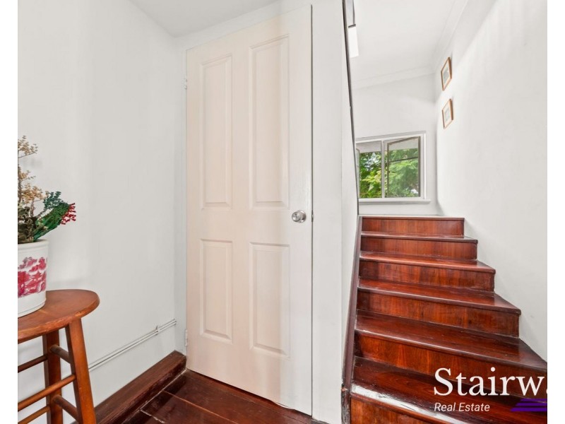 16 Leach Avenue, Riverton WA 6148